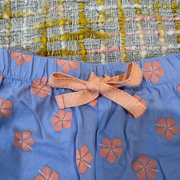 Primark Blue and Pink Floral Women's Shorts - Picture 3 of 4